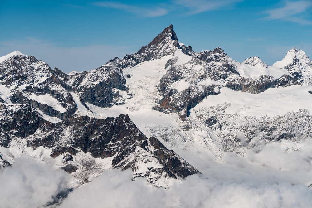 nepal-plans-to-employ-drones-for-garbage-transportation-from-mount-everest