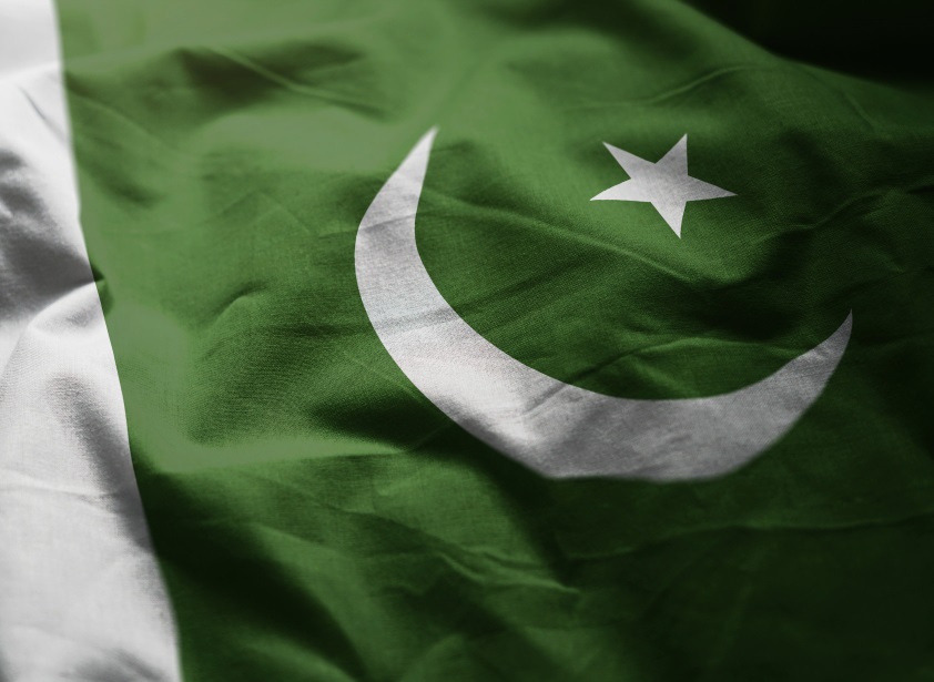 Can Pakistan's partners assist in revitalizing its economy through investment funds?